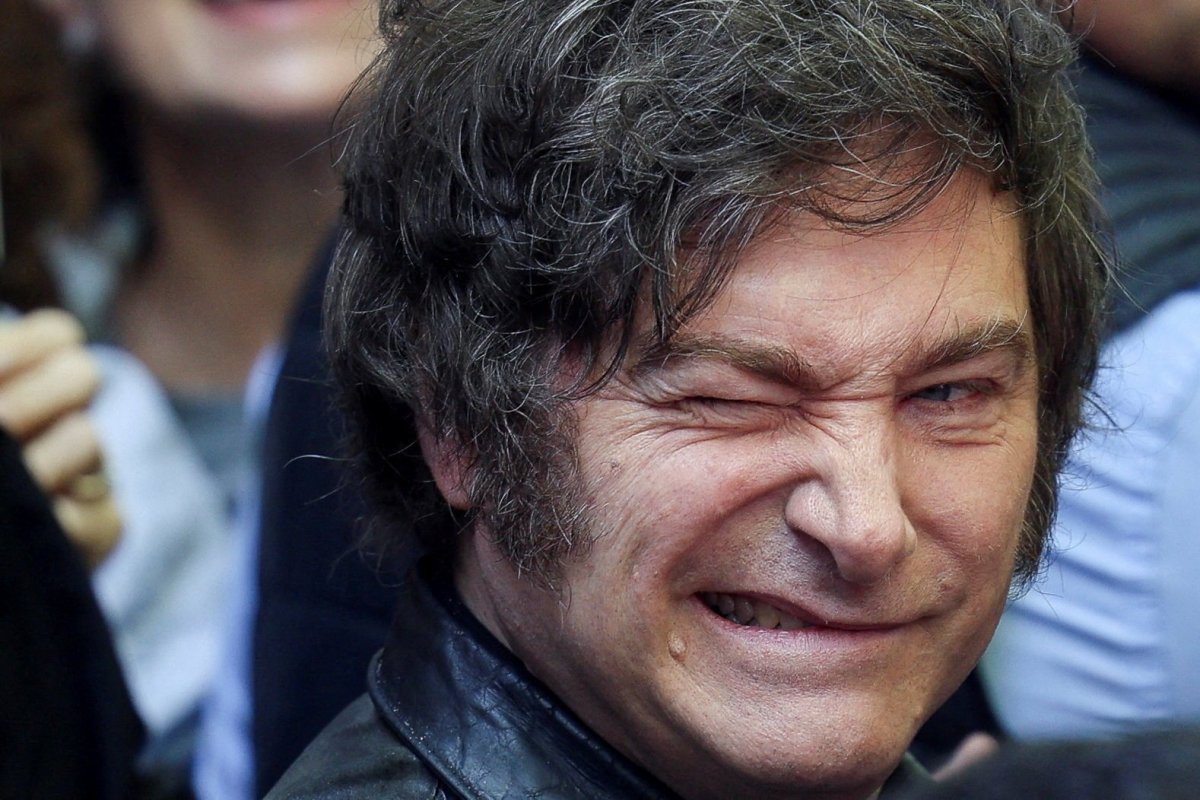 <p>Javier Milei planea una reforma laboral y fiscal para Argentina tras su victoria electoral</p>