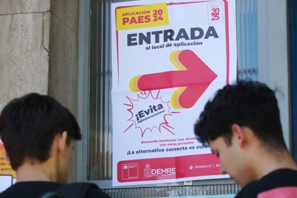 <p>FNE detecta tres limitantes a la competencia en la educación superior, mercado que mueve US$ 6.800 millones al año y donde 35% de las carreras tiene retorno negativo</p>