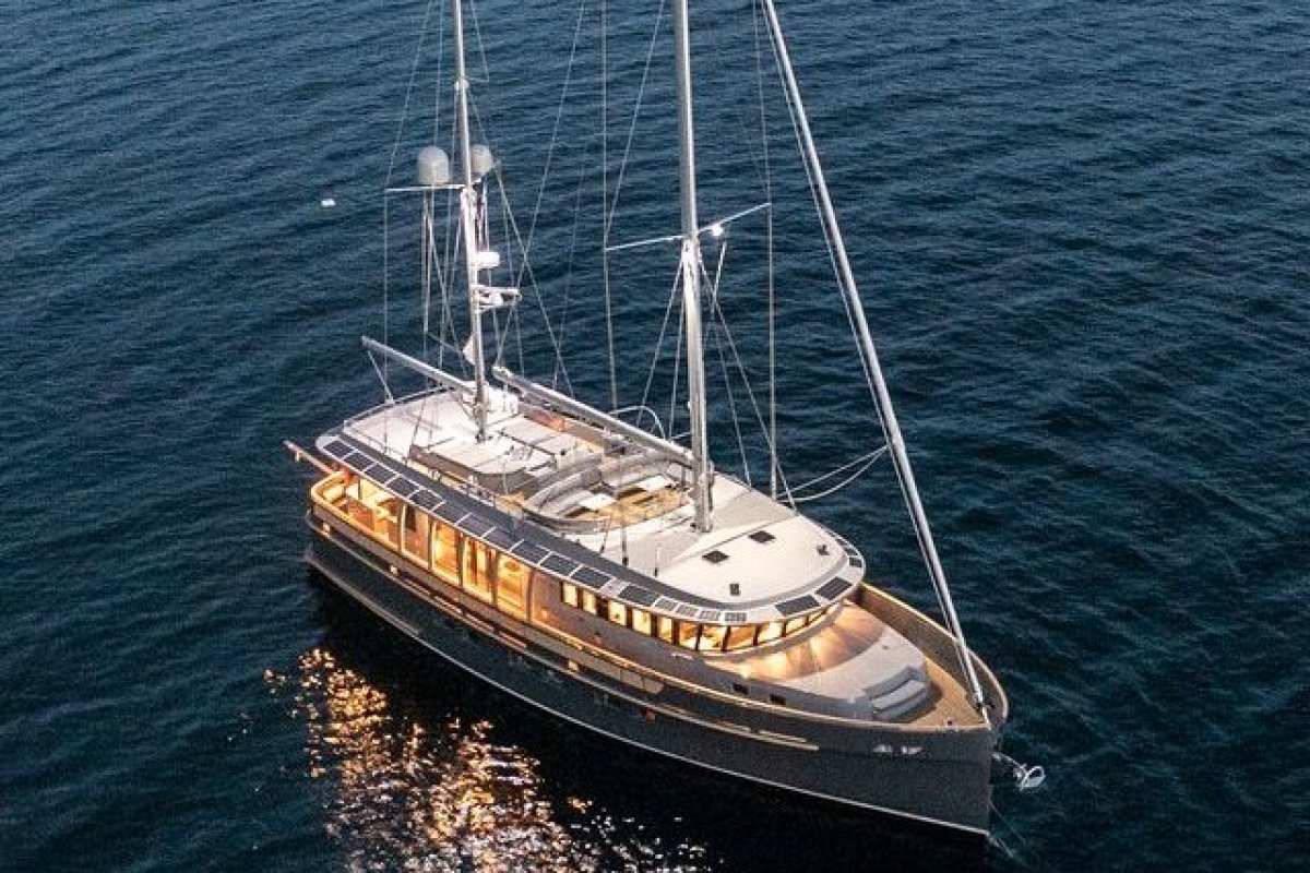 <p>El Cachalote: la embarcación científica chilena galardonada con el Nobel del mar</p>