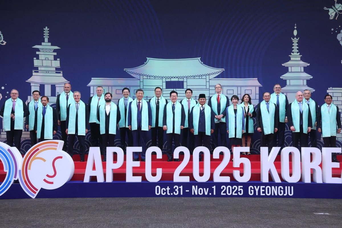 <p>La cumbre APEC concluye abogando por expandir el comercio y Chile volverá a ser sede del encuentro</p>