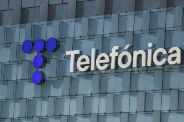 <p>Telefónica pierde 1.080 millones de euros a septiembre y se desploma en Bolsa</p>