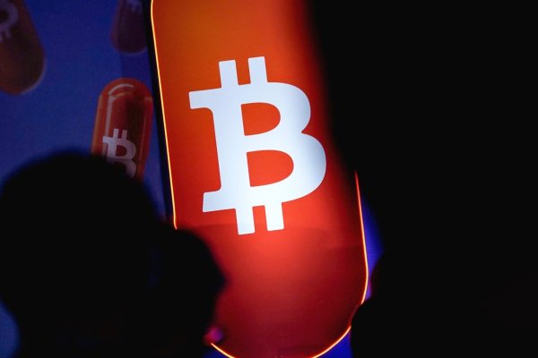 <p>El Bitcoin alcanza su nivel más bajo en dos semanas y cae bajo los US$ 100 mil</p>
