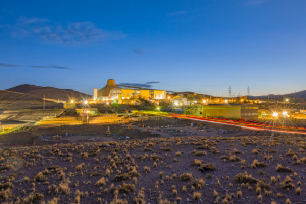 <p>Recuperación de Quebrada Blanca insufla esperanzas de concretar fusión Teck Anglo y crearía en Chile la mayor mina de cobre del mundo</p>