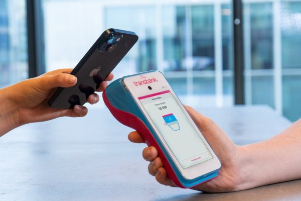 <p>Transbank responde a fallo de la Corte Suprema por adelantamiento de cuotas: "No nos permite competir en igualdad de condiciones"</p>