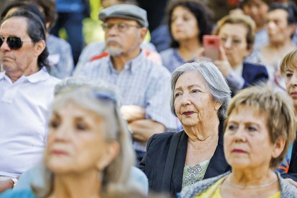 El envejecimiento de la población: Valparaíso y Ñuble tienen un adulto mayor por cada menor de 15 años