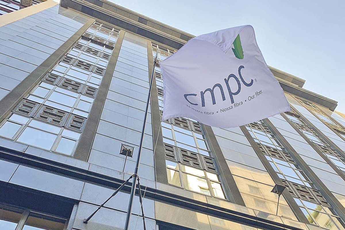 <p>Utilidades de CMPC se desploman 66% a septiembre por "condiciones complejas" en el mercado global de papel y celulosa</p>