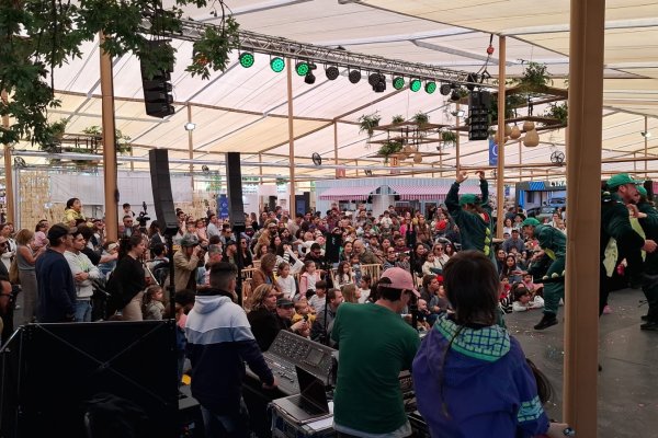 <p>Bazar ED cierra este lunes última jornada de feria con programación especial</p>