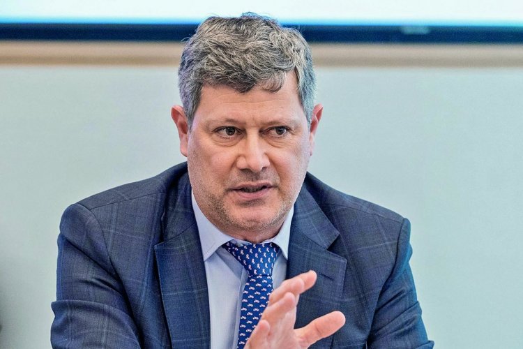 <p>“El objetivo de Washington es asustar al régimen y al Ejército de Maduro, generando fisuras internas y quizá un cambio de Gobierno”, dice experto</p>