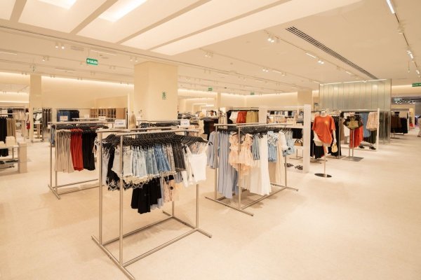 <p>H&M reabre su tienda en Casa Costanera y suma su local número 20 en Perú</p>