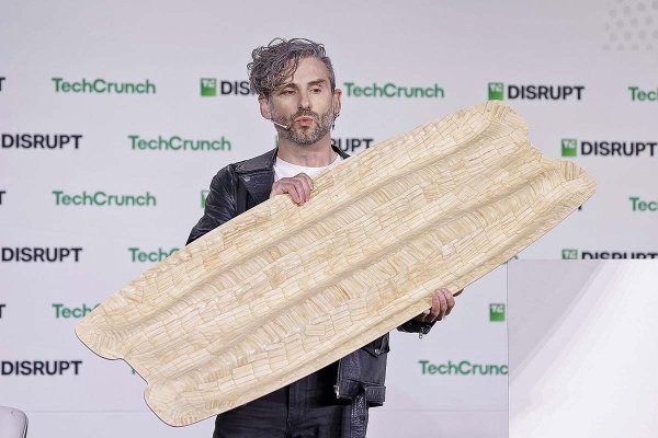 Andrés Mitnik, CEO y cofundador de Strong by Form, durante la final de TechCrunch Disrupt.