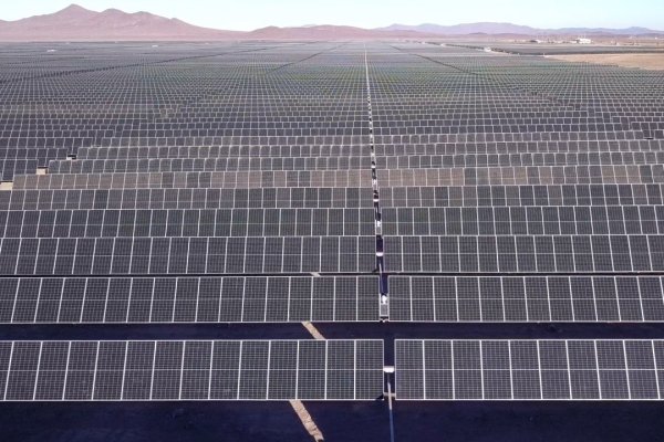 <p>Acciona Energía construirá en el desierto de Atacama uno de los proyectos de almacenamiento en baterías más grandes de América Latina</p>