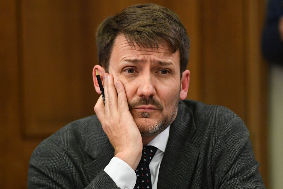 <p>Gana fuerza entre parlamentarios la idea de que Pardow actuó con negligencia, tras conocer la respuesta del exministro a la acusación</p>