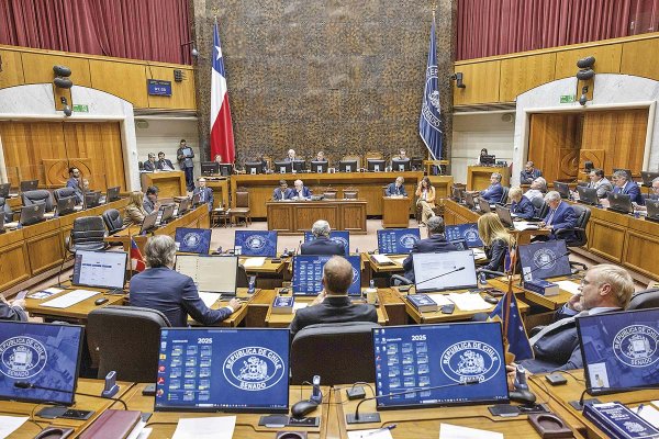 <p>La batalla del oficialismo y la oposición en las siete regiones que eligen senadores este domingo</p>