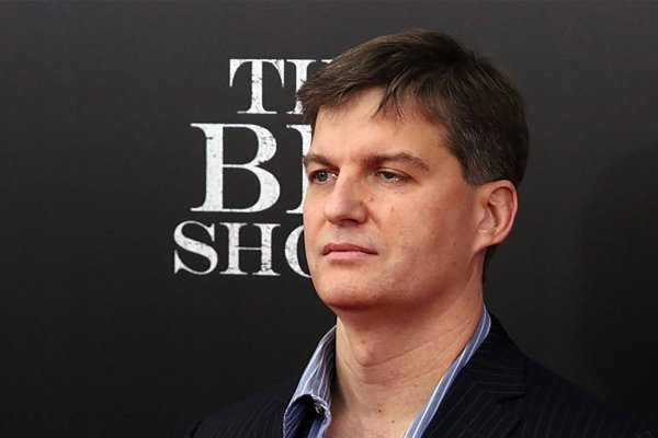 Michael Burry, el inversionista de "La gran apuesta", cerrará su fondo de cobertura tras advertir sobre las valoraciones en Wall Street