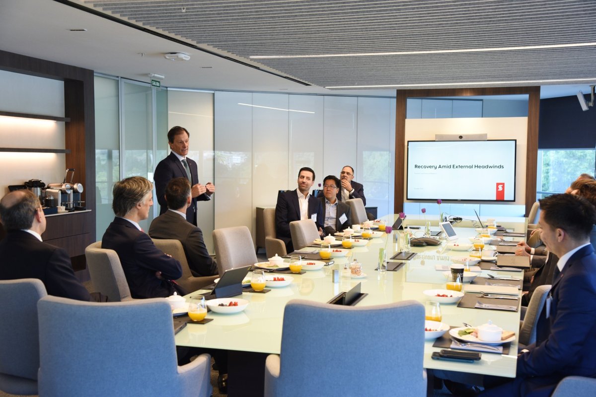 <p>Fiera Capital, Ashmore, Abu Dhabi Investment Authority: la agenda de los fondos globales que visitaron Chile</p>