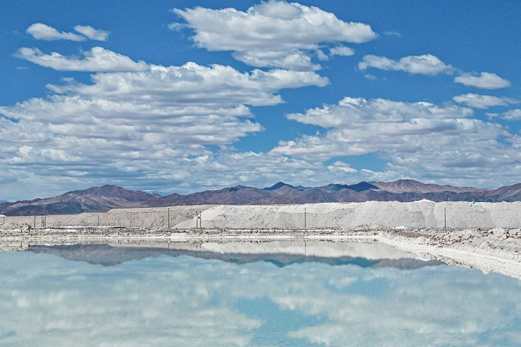 La sombra de Minmetals que acecha el acuerdo de litio entre Codelco y SQM