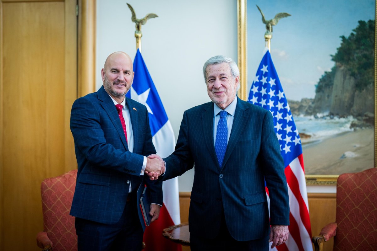 <p>Canciller chileno se reúne con nuevo embajador de EEUU en el país</p>