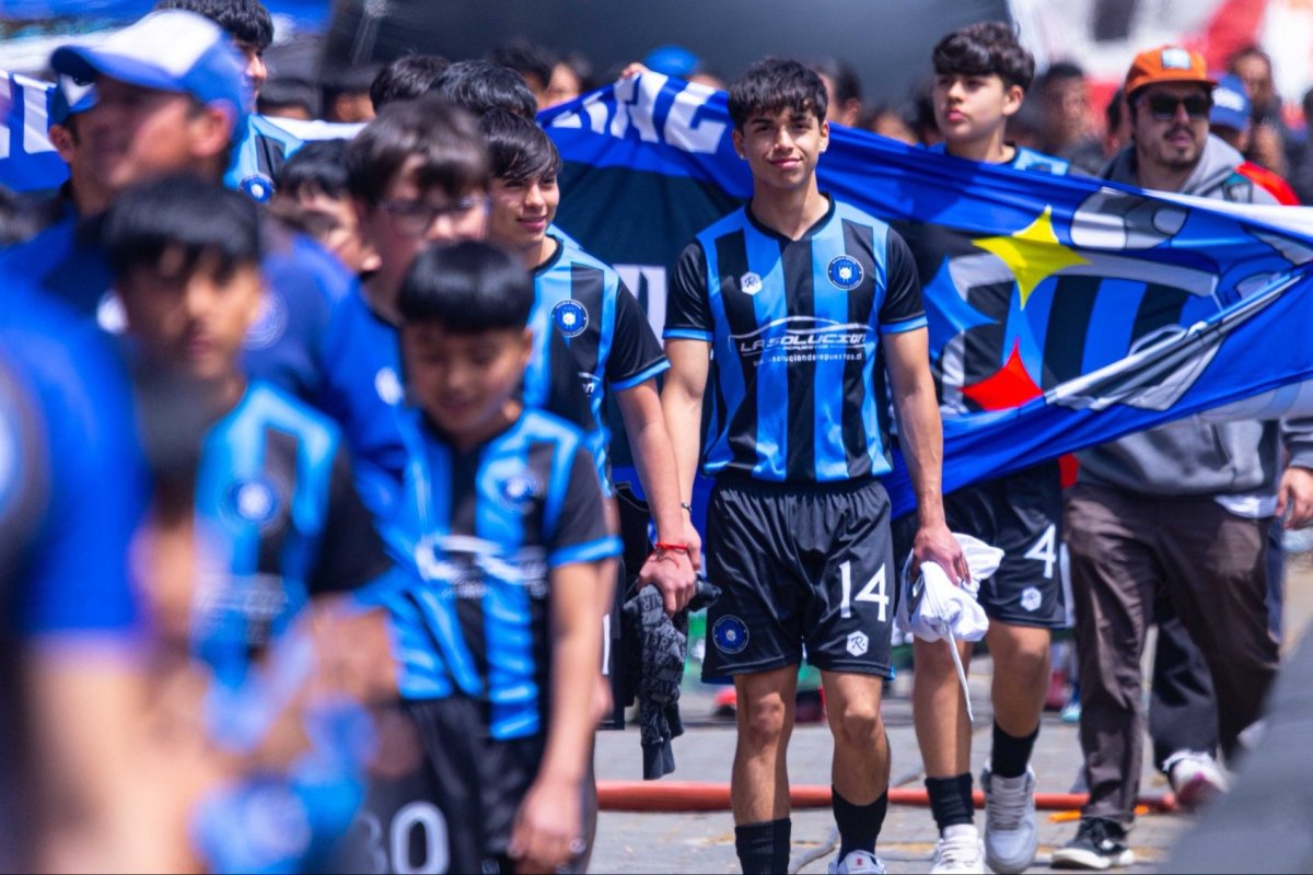 <p>Sindicato del Club Deportivo Huachipato advierte sobre posible quiebra e impacto en la economía y empleos de la región</p>