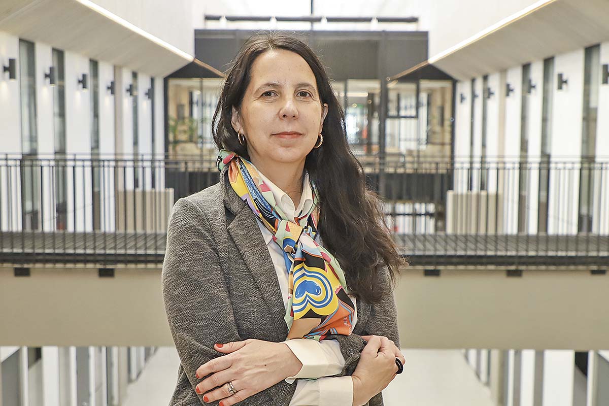 <p>Claudia Martínez, del Instituto de Economía UC y eventual victoria de Kast en segunda vuelta: “Es imposible dar por sentado nada considerando la volatilidad del electorado”</p>