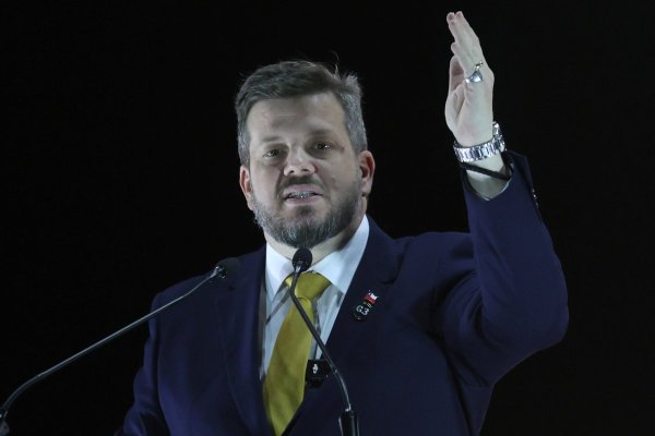 <p>Johannes Kaiser: "La tendencia es irreversible y reconocemos la victoria de Kast. Vamos a respaldar su candidatura en segunda vuelta"</p>