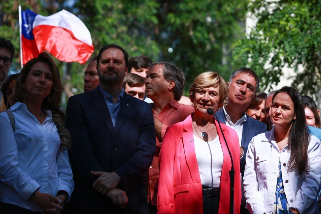 Evelyn Matthei reconoce la derrota y confirma asistencia a comando de Kast