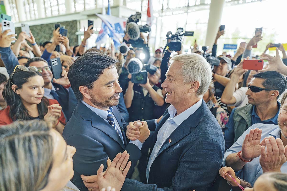 <p>Kast inicia en La Araucanía conquista de votos y comando cita a cumbre de economistas para ampliar programa</p>