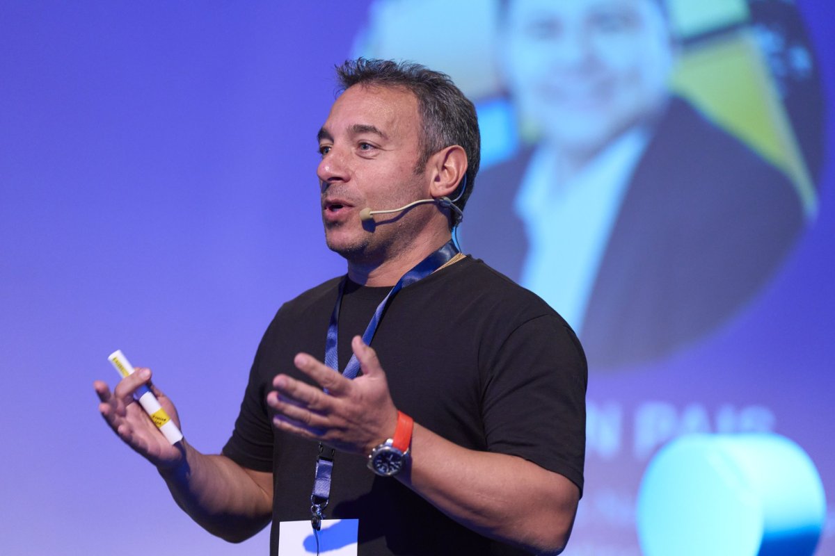 <p>Roberto Camhi moderará la tercera versión del conversatorio en torno a las dificultades para emprender.</p>