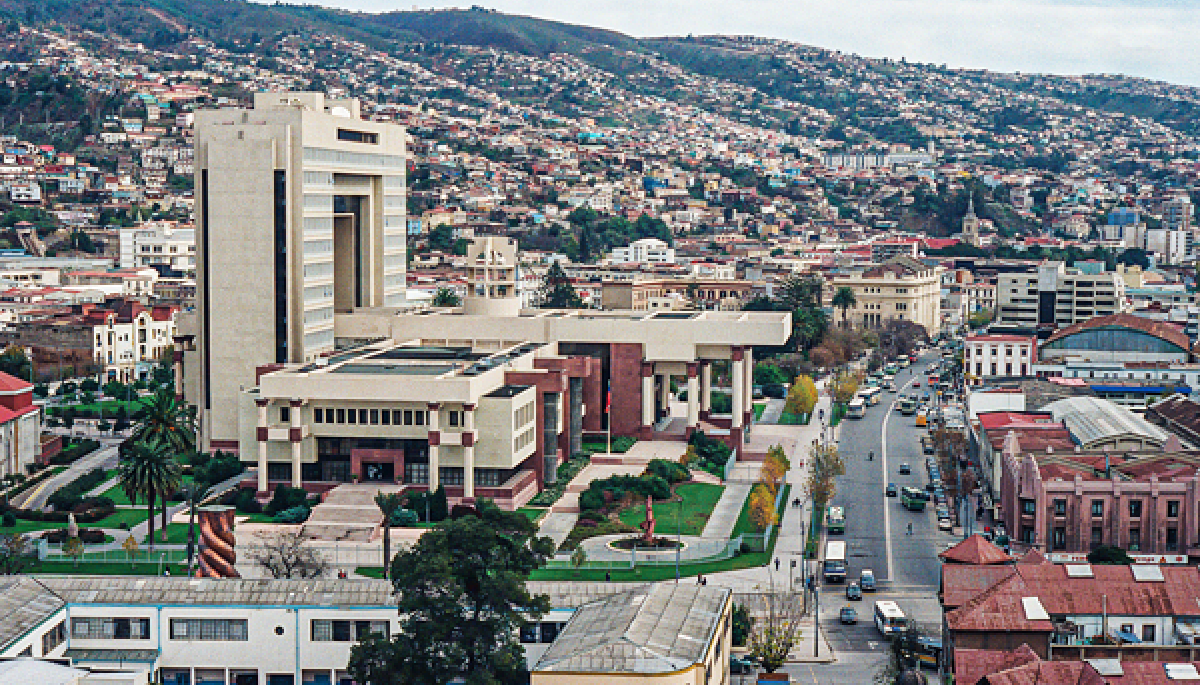 Acusación a Pardow en el Congreso: Un duelo político que desafía la transparencia y el tiempo electoral