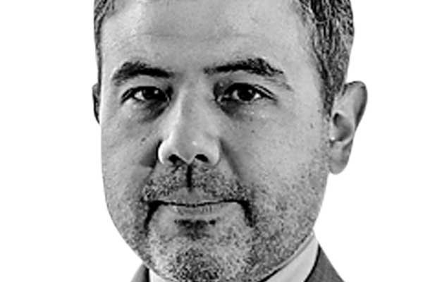 <p>Contrastes entre la inversión y el mercado del trabajo</p>