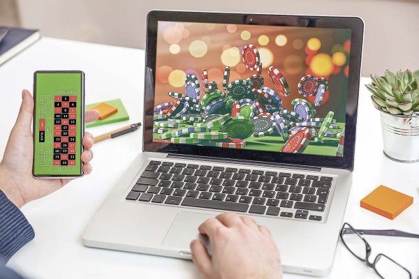 Empresas de telecomunicaciones tienen cinco días para bloquear plataformas de apuestas en línea tras fallo de la Corte Suprema