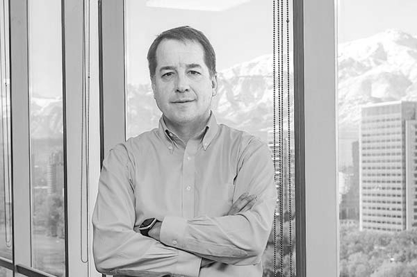 <p>Tras seis años en el cargo: Aramco anuncia salida de gerente general Carlos Larraín</p>