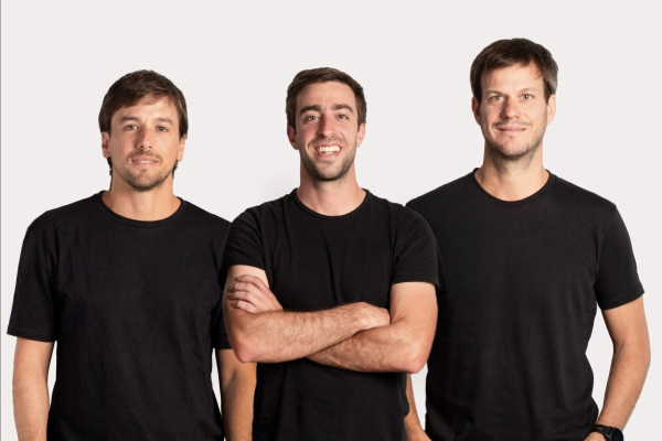 El “cascarón vacío”: la querella por estafa que enfrenta a emprendedores chilenos con startup argentina Elevva