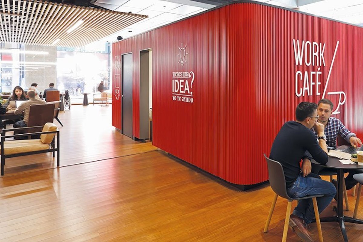 <p>Santander acelera digitalización de su banco con sucursales estilo Work/Café</p>