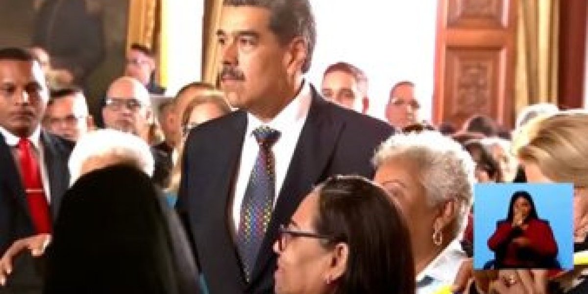 <p>Ahora en DF SUD | Maduro ante la escalada con EEUU: "No van a poder con Venezuela"</p>