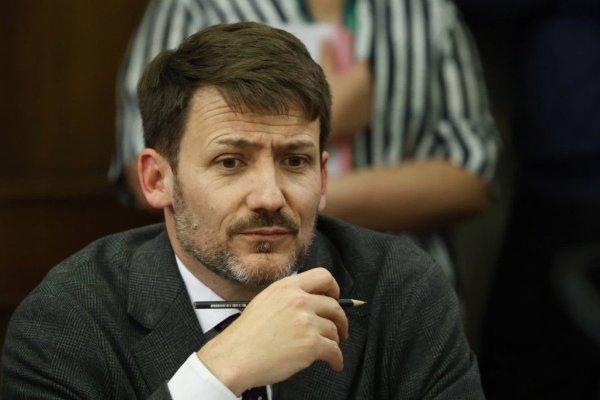 Senado salvó al exministro Diego Pardow al rechazar la acusación constitucional en su contra