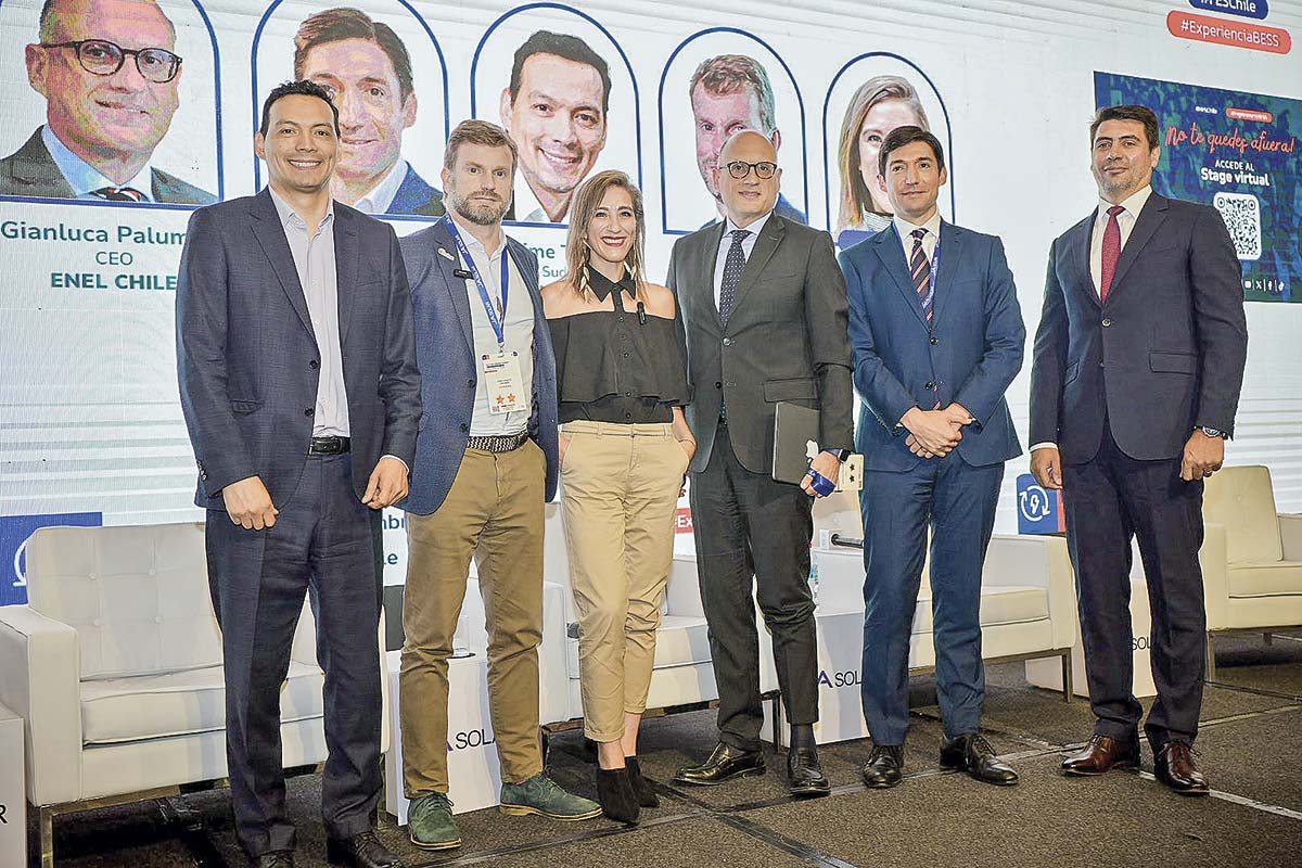 <p>Jaime Toledo (Acciona Energía), José Ignacio Escobar (Colbún), Fernanda Varela (moderadora), Gianluca Palumbo (Enel Chile), Joan Leal (EDF power solutions Chile) y Juan Villavicencio (Engie).</p>