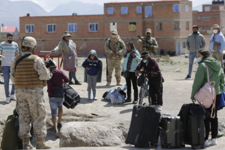 Frontera entre Chile y Perú: Gobierno peruano resguarda más de 100 kilómetros con vigilancia militar