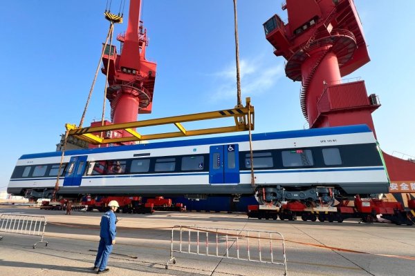 <p>Asi son los nuevos trenes chinos de última generación que llegarán al Biobío para fortalecer el traslado de pasajeros en el Biotren</p>