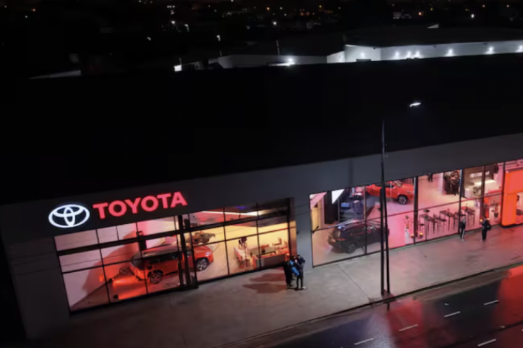 <p>Toyota Olivieri abrió su primer concesionario oficial en Argentina</p>