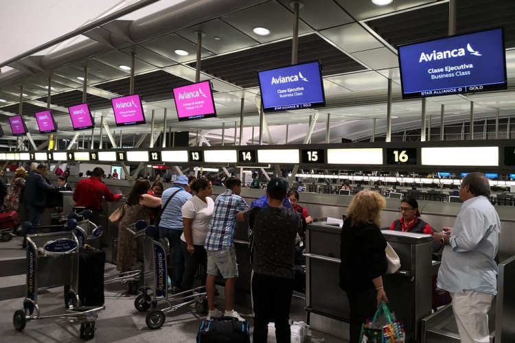 <p>Avianca suspende vuelos desde y hacia Venezuela, en medio de tensiones entre Caracas y Washington</p>