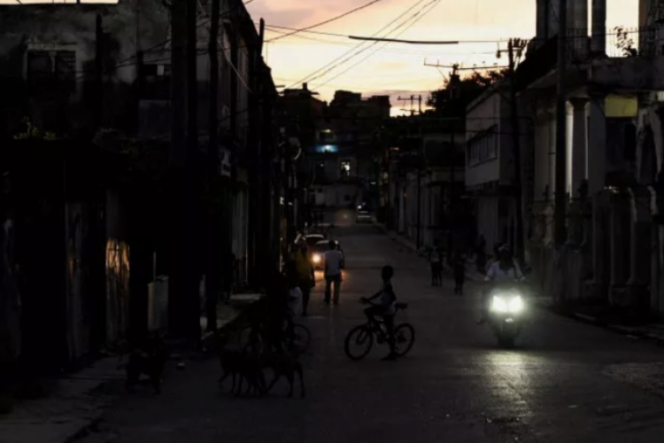 <p>¿Qué está pasando en Cuba que acumula al menos seis apagones nacionales en 2025?</p>
