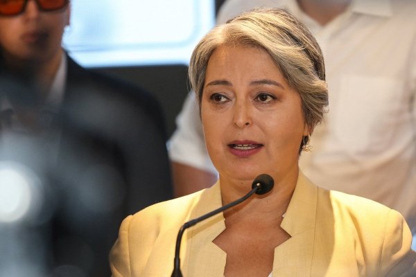 <p>Ahora en DF | Jeannette Jara en Debate ARCHI: "Para gobernar un país se requiere más que críticas"</p>