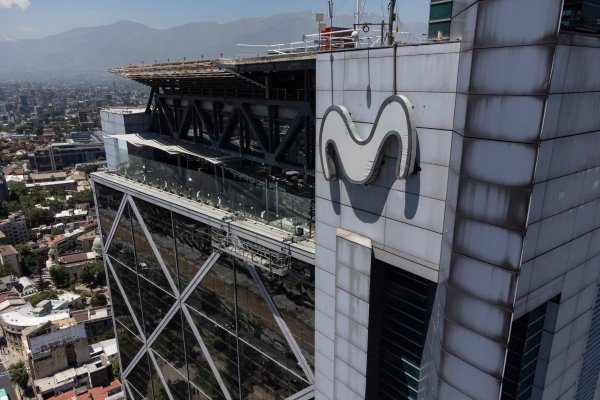 <p>Entel rompe pacto con América Móvil y va en solitario tras Telefónica en Chile</p>