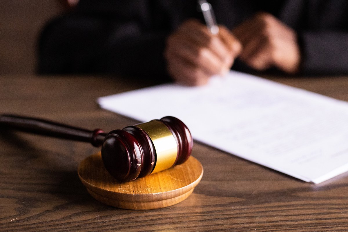 <p>Tres estudios jurídicos se unen tras el “Manual para Directores de Sociedades Anónimas”</p>