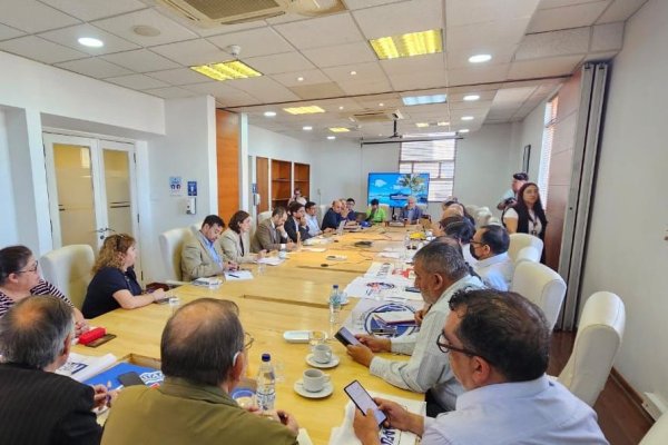 Reajuste del sector público: funcionarios concretan primera reunión con el Gobierno y presentan pliego de demandas