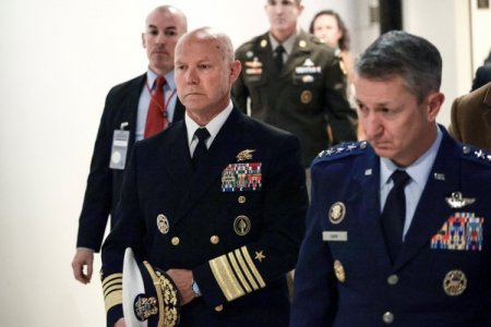 Almirante estadounidense defiende segundo ataque a supuesto barco con drogas en el Caribe