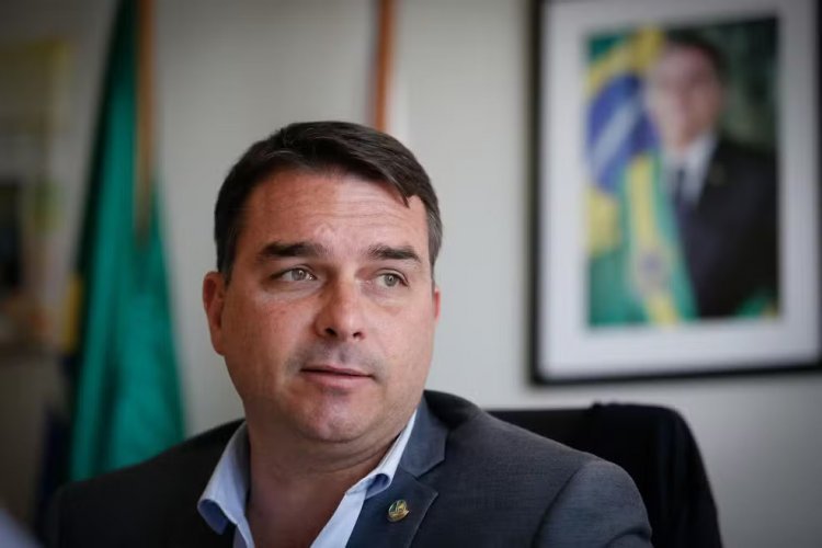 <p>Hijo mayor de Bolsonaro anuncia el respaldo de su padre para las presidenciales en Brasil 2026</p>