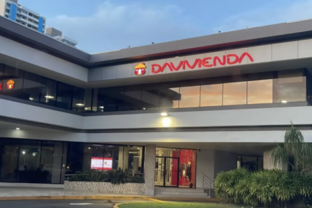 Scotiabank se convertirá en Banco Davivienda en Panamá tras integración de operaciones de ambas entidades
