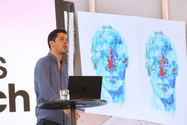 <p>Marco Bizzarri: “Así como un país necesita emprendedores que generen innovación económica, también necesita artistas”</p>