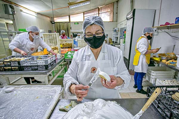 <p>Jara pide definiciones a Kast por 40 horas y el exdiputado niega cambios: "No vamos a quitar ningún derecho adquirido"</p>